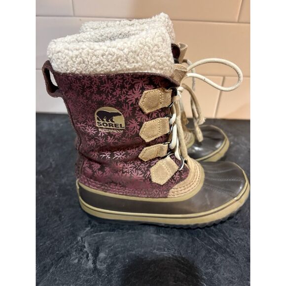 Sorel Floral Winter Boots - Picture 2 of 6